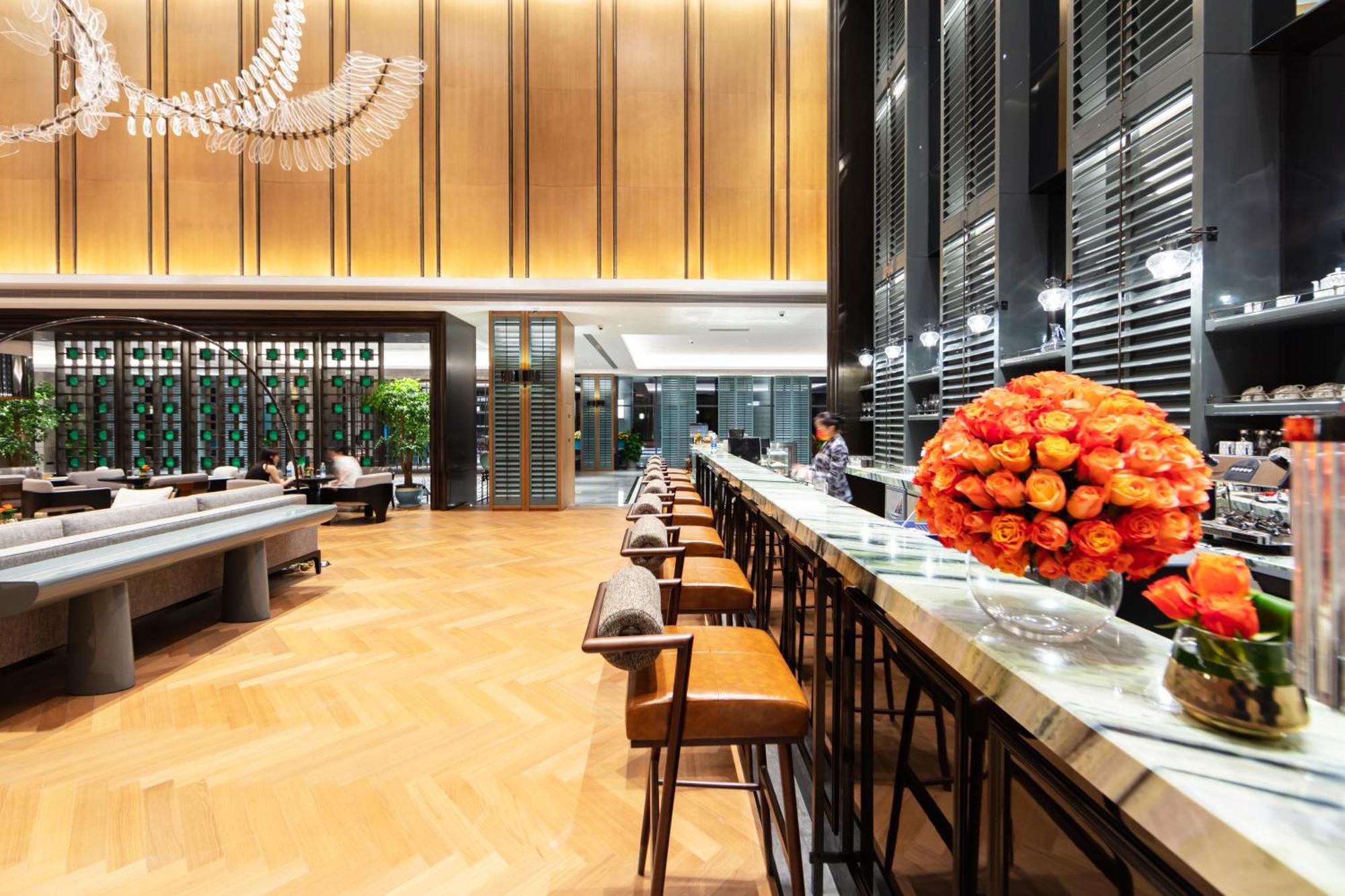 Wyndham Grand Plaza Royale Hot Springs Fenghuang Hotel Exterior photo